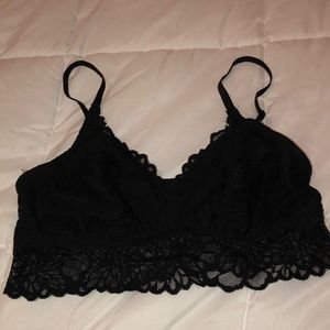 ⚡️FLASH SALE⚡️ EUC 🖤 Black lace VS PINK bralette